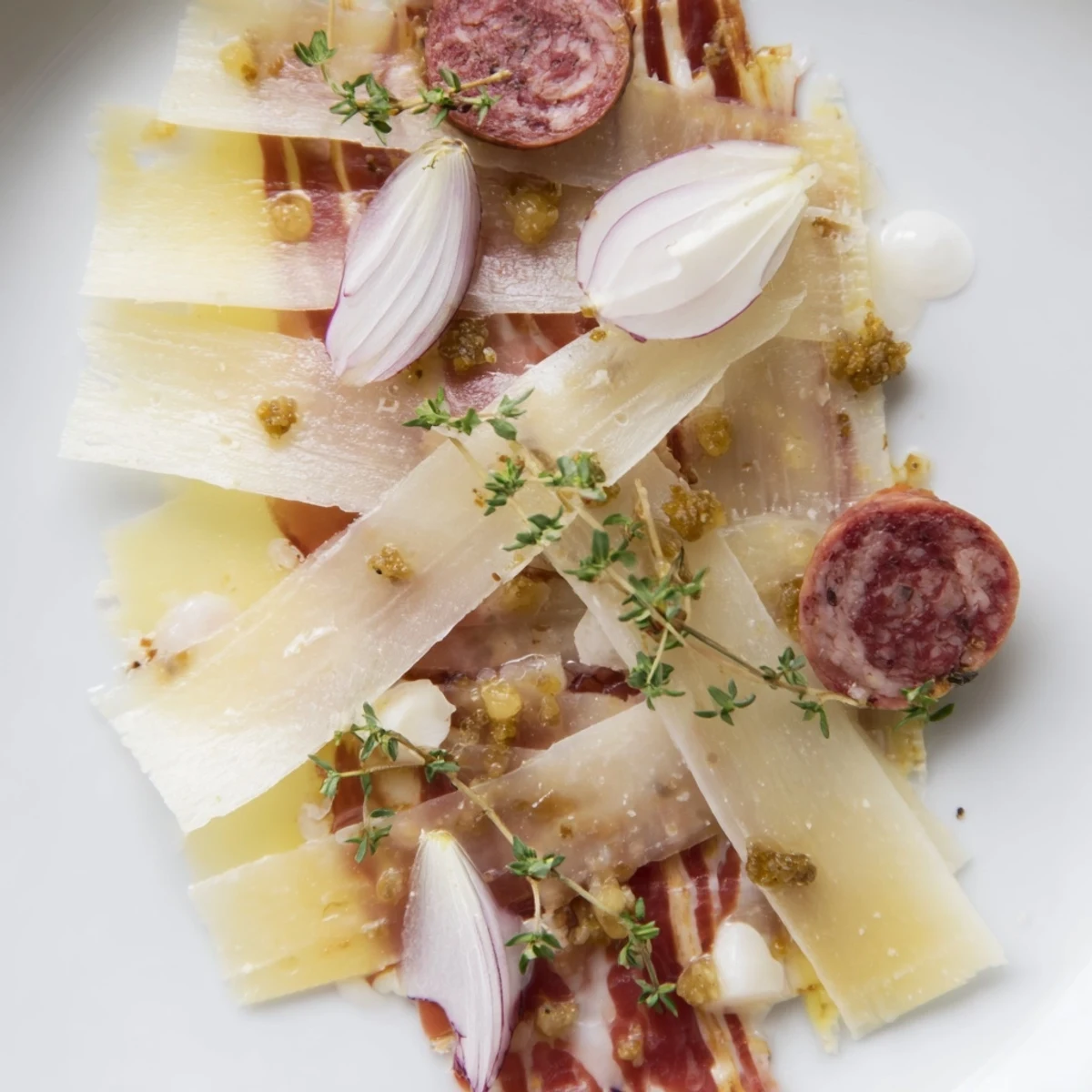 Enjoy the visually stunning The Burlap & Lace charcuterie, a quick appetizer bursting with flavor and texture.