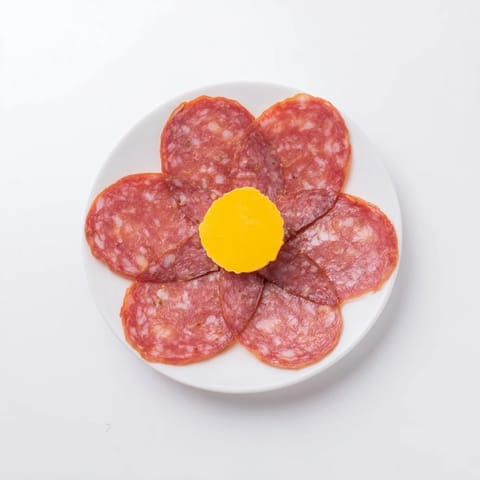 Tudor Rose Salami Cheese